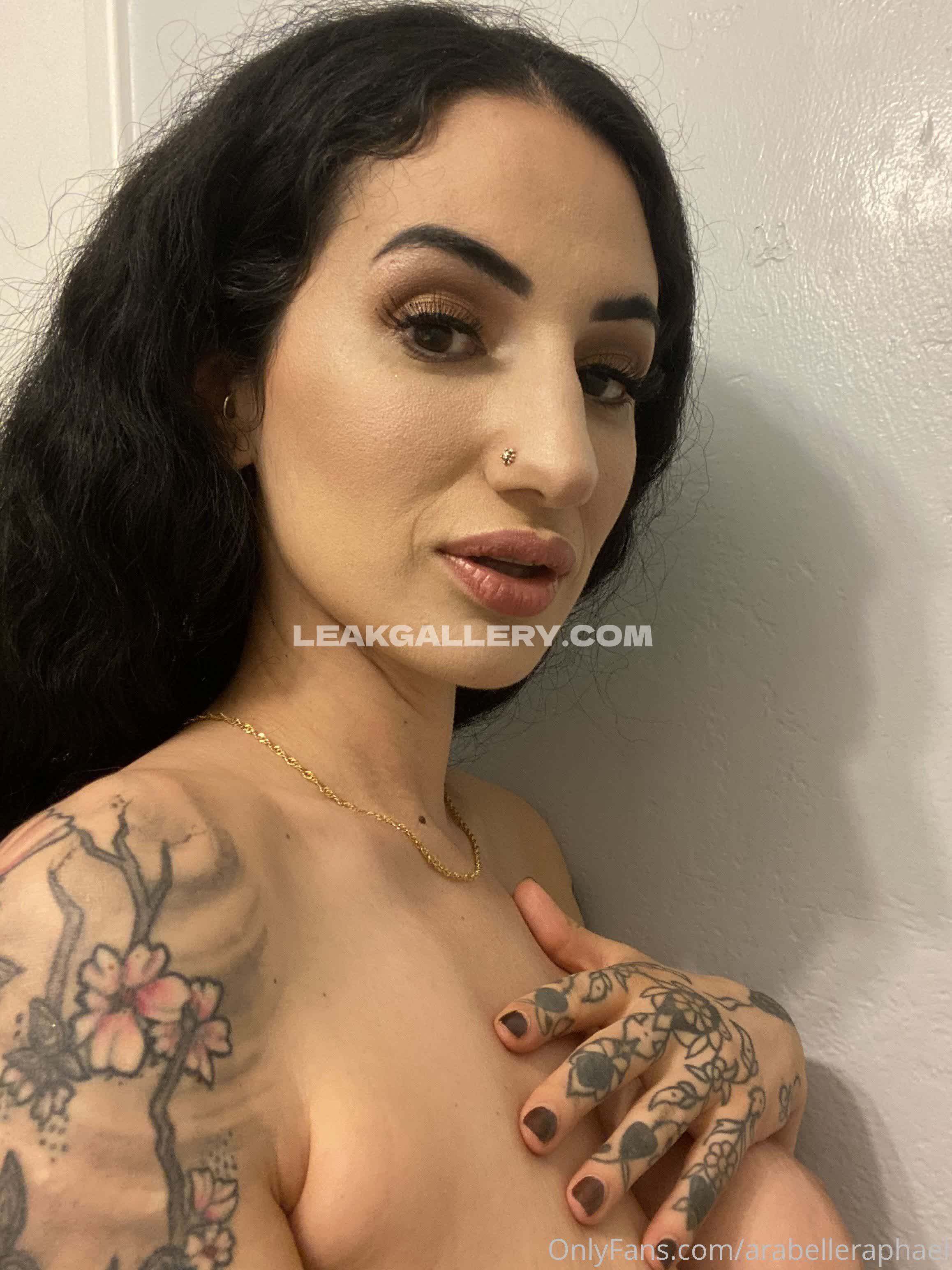 Arabelleraphael / arabelle-raphael Exclusive Leaked Nude OnlyFans #10805684