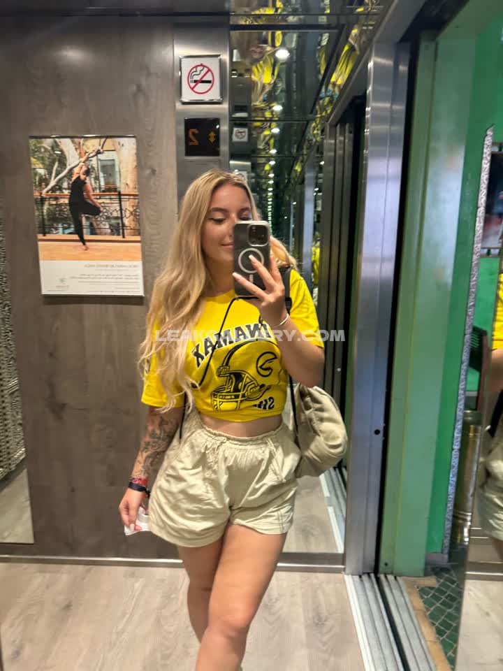 Areliann / areliannn Exclusive Leaked Nude OnlyFans #9618647