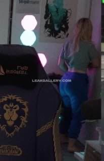 Areliann / areliannn Exclusive Leaked Nude OnlyFans #9618863