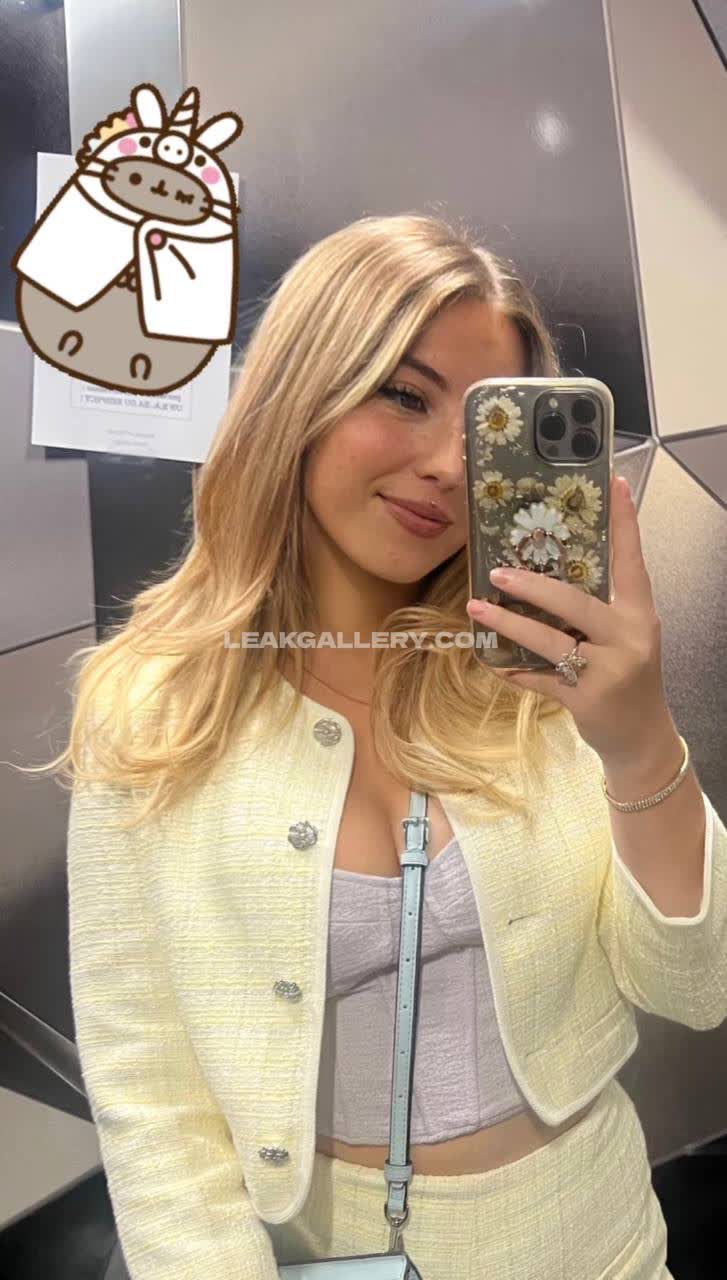 Areliann / areliannn Exclusive Leaked Nude OnlyFans #9618042