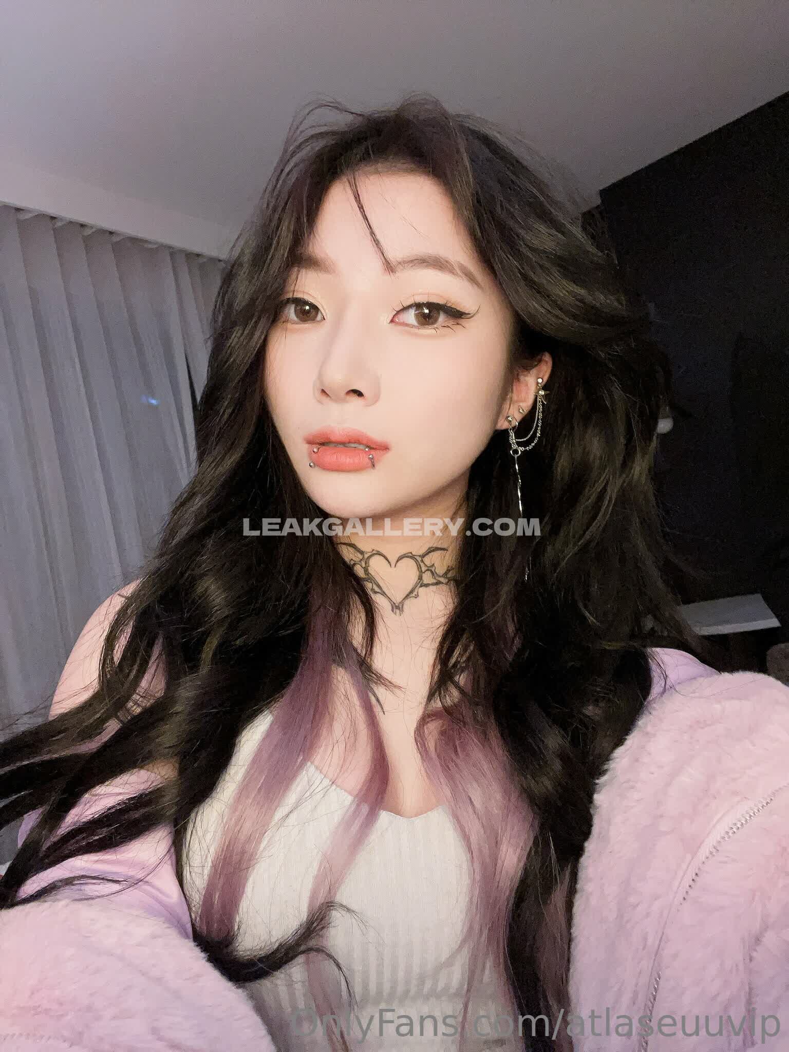 Atlaseuuvip Exclusive Leaked Nude OnlyFans #9156038