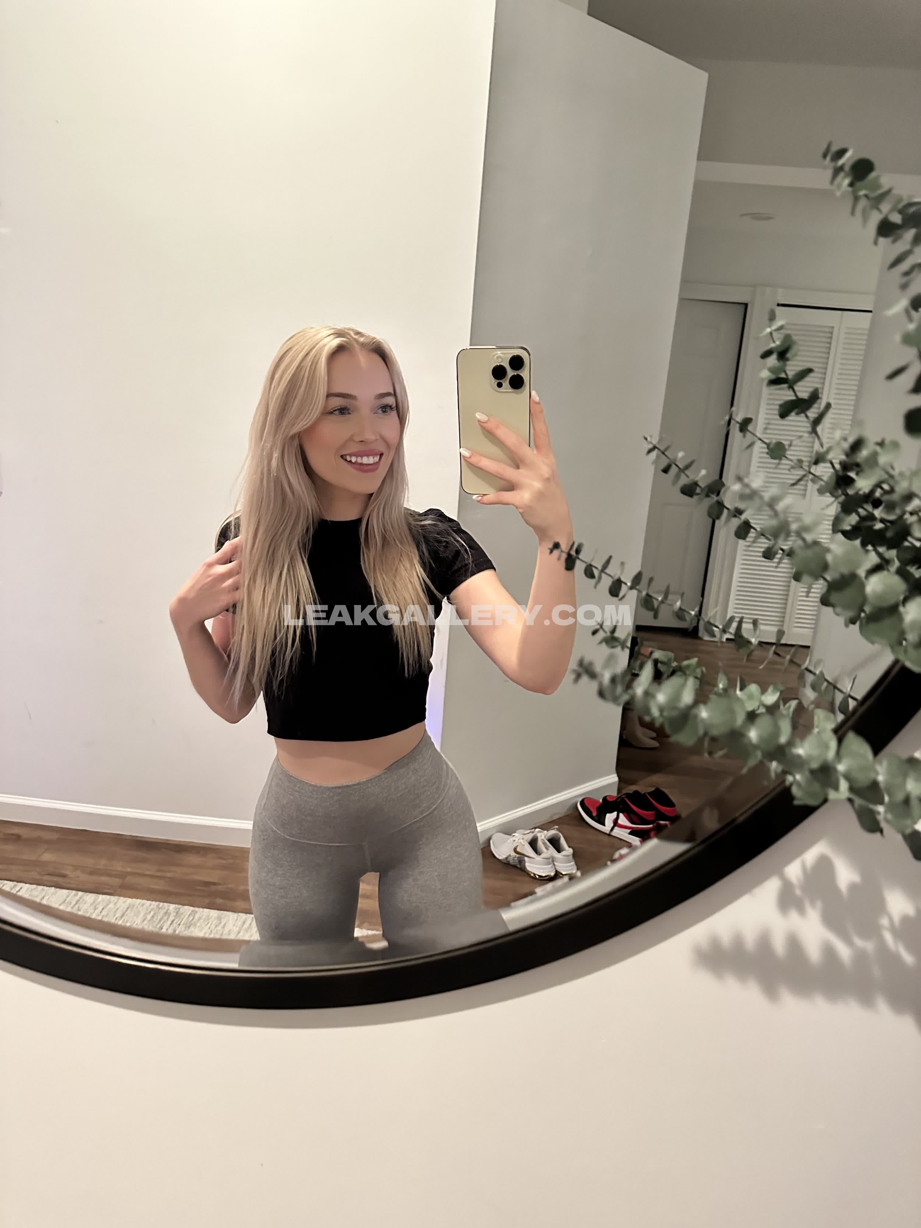 Autumnrhodess Exclusive Leaked Nude OnlyFans #9598272