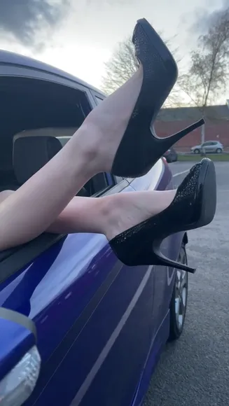 babebarefootofficial