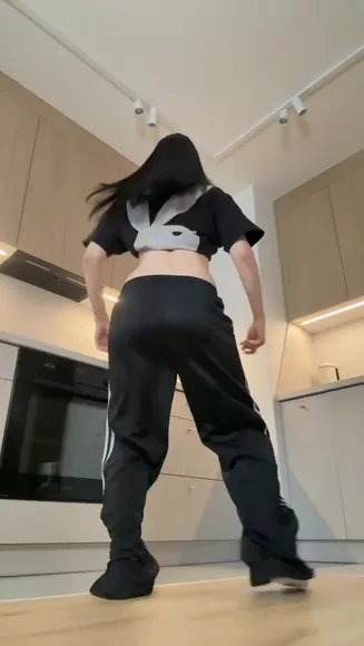 brattyluna video thumbnail