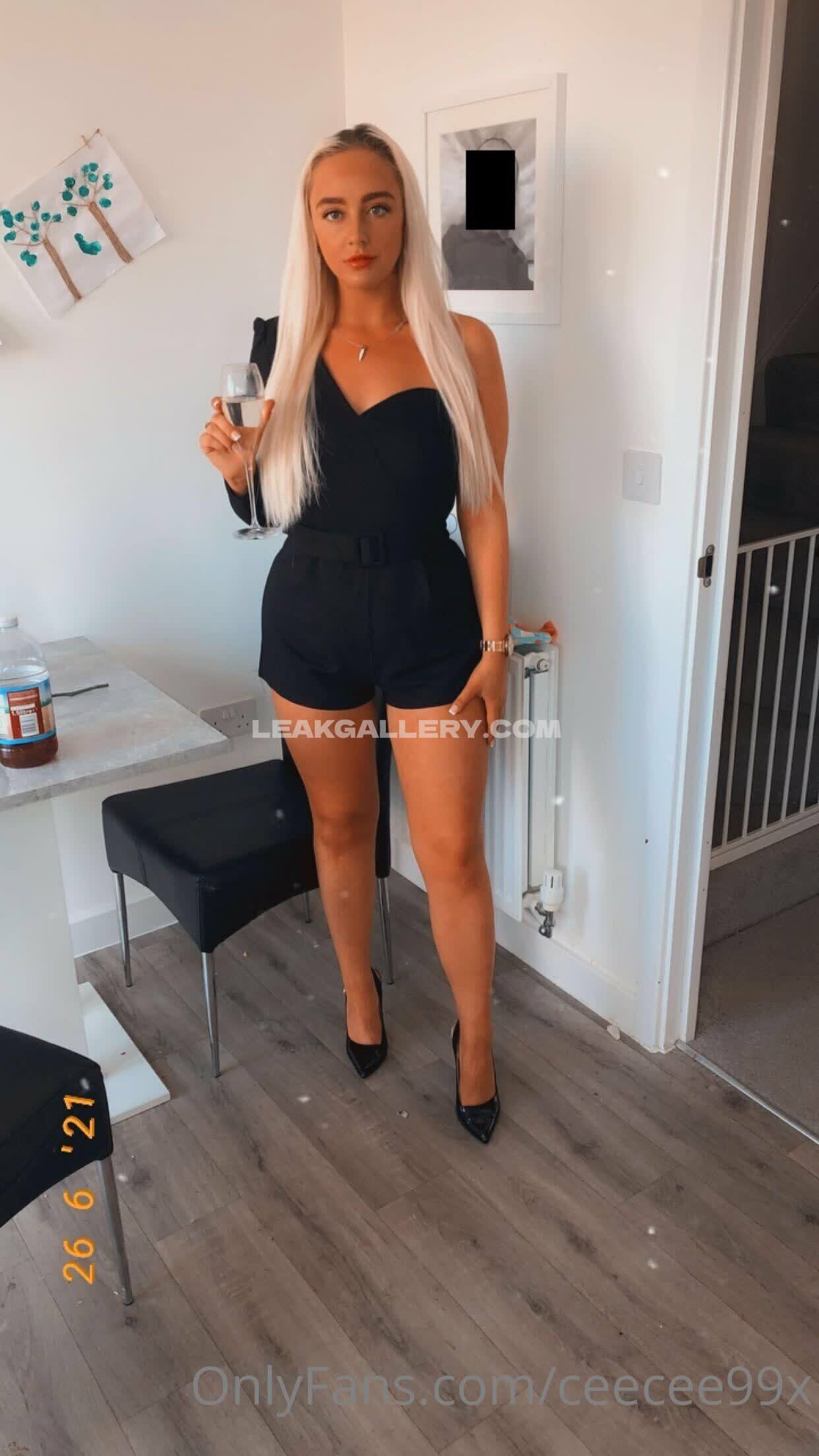 Ceeceefox99 Exclusive Leaked Nude OnlyFans #8949809