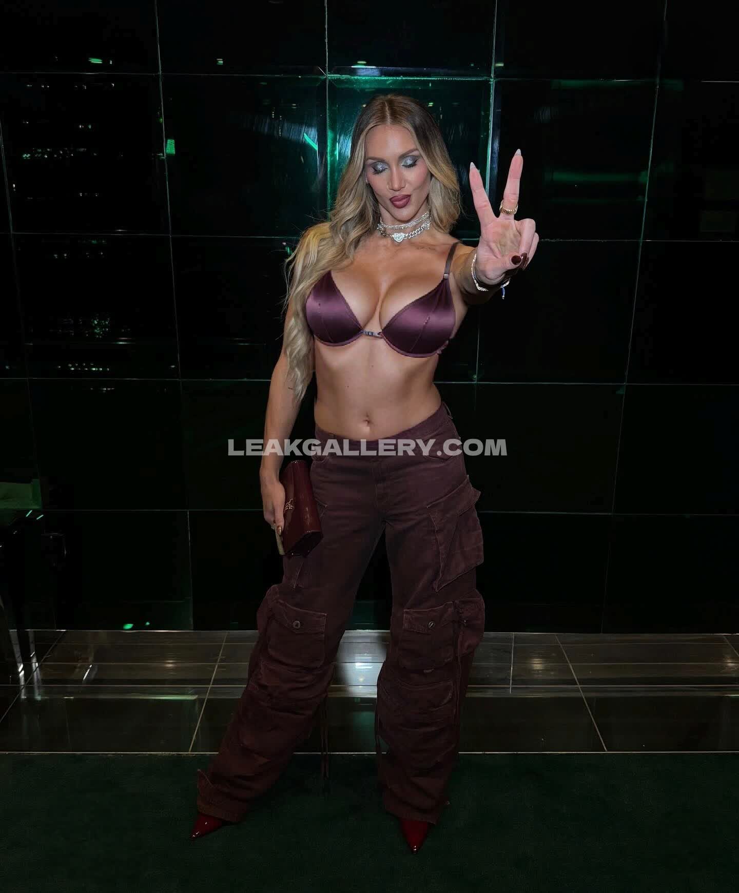 Charlottewwe Exclusive Leaked Nude OnlyFans #10392802
