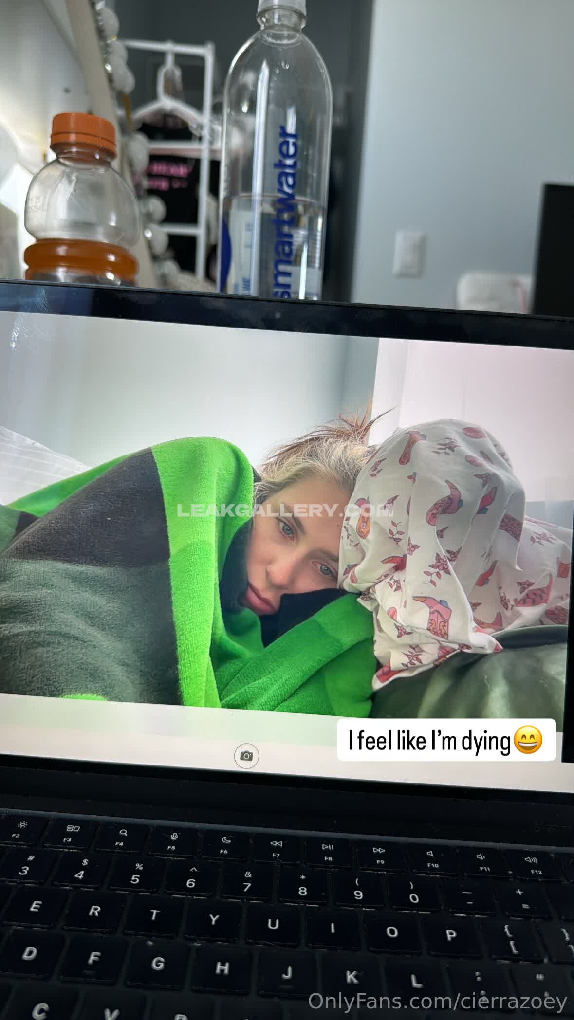 Cierrazoey Exclusive Leaked Nude OnlyFans #8938650