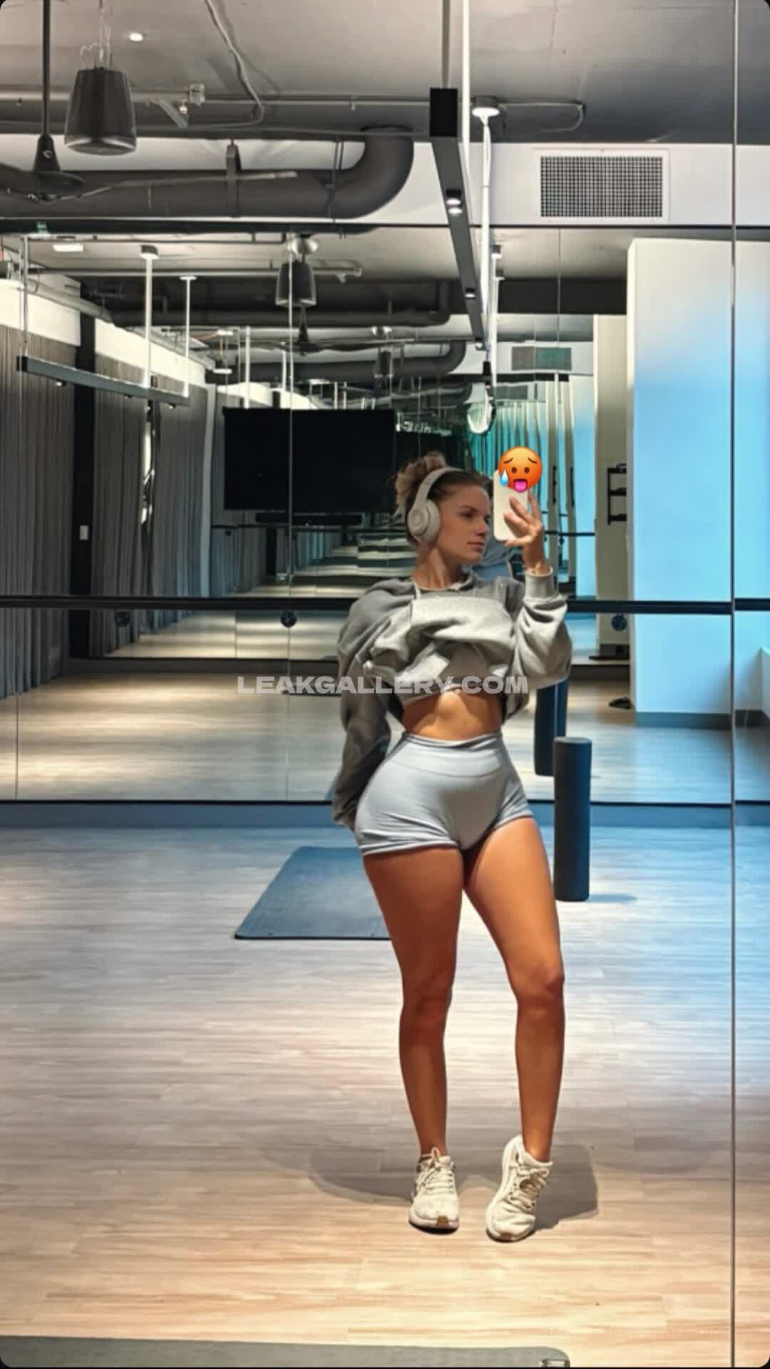 Claireschroeder Exclusive Leaked Nude OnlyFans #9827204