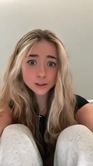 courtneykuhnel video thumbnail