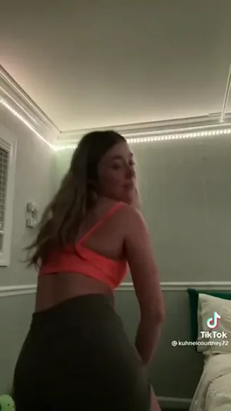courtneykuhnel video thumbnail