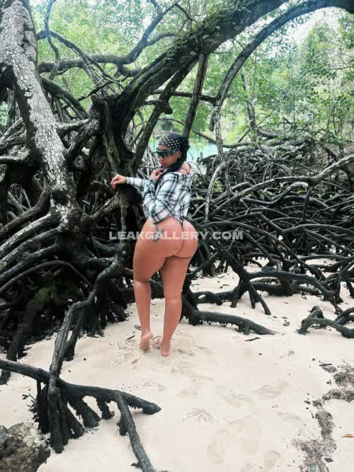 Cristinacelii Exclusive Leaked Nude OnlyFans #10740398