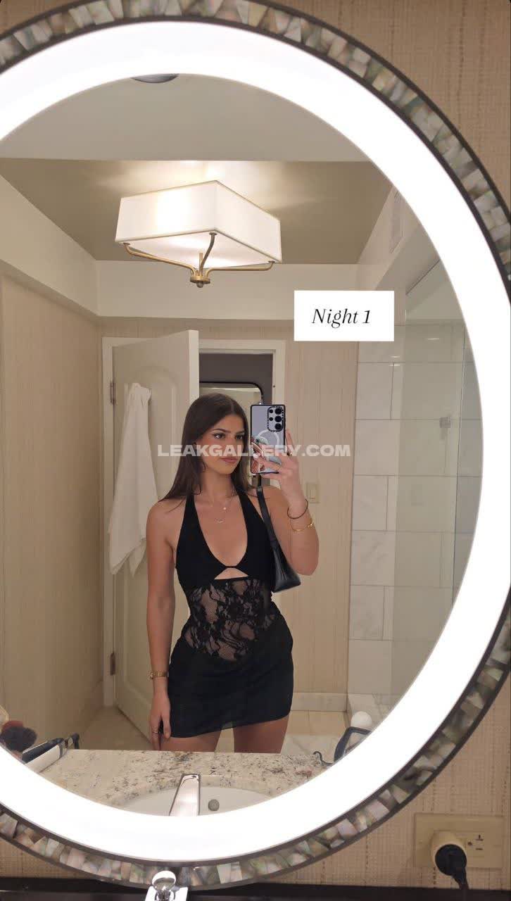 Develique Exclusive Leaked Nude OnlyFans #9629222