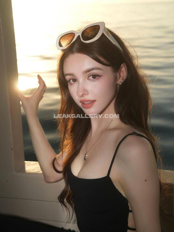 Elina_4_22 Exclusive Leaked Nude OnlyFans #9440957