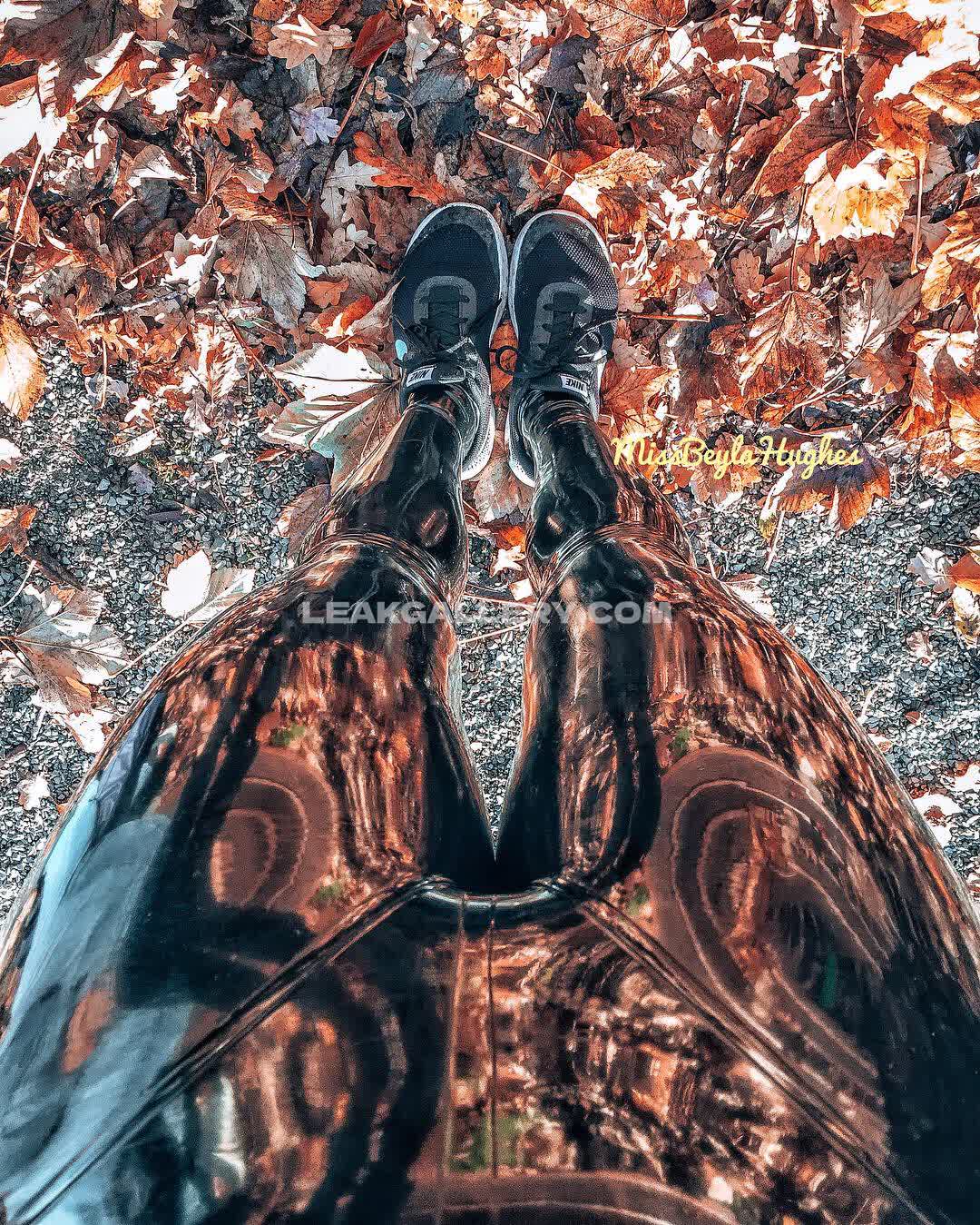 Ellahughes Exclusive Leaked Nude OnlyFans #9086293