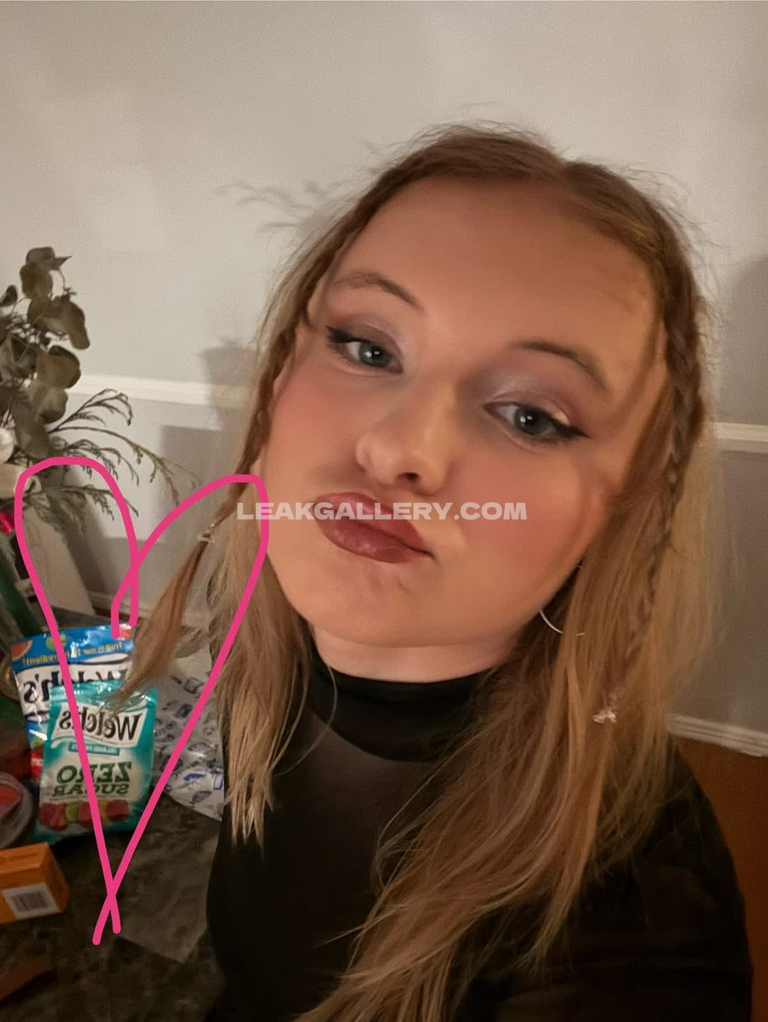 Em_august Exclusive Leaked Nude OnlyFans #10174634