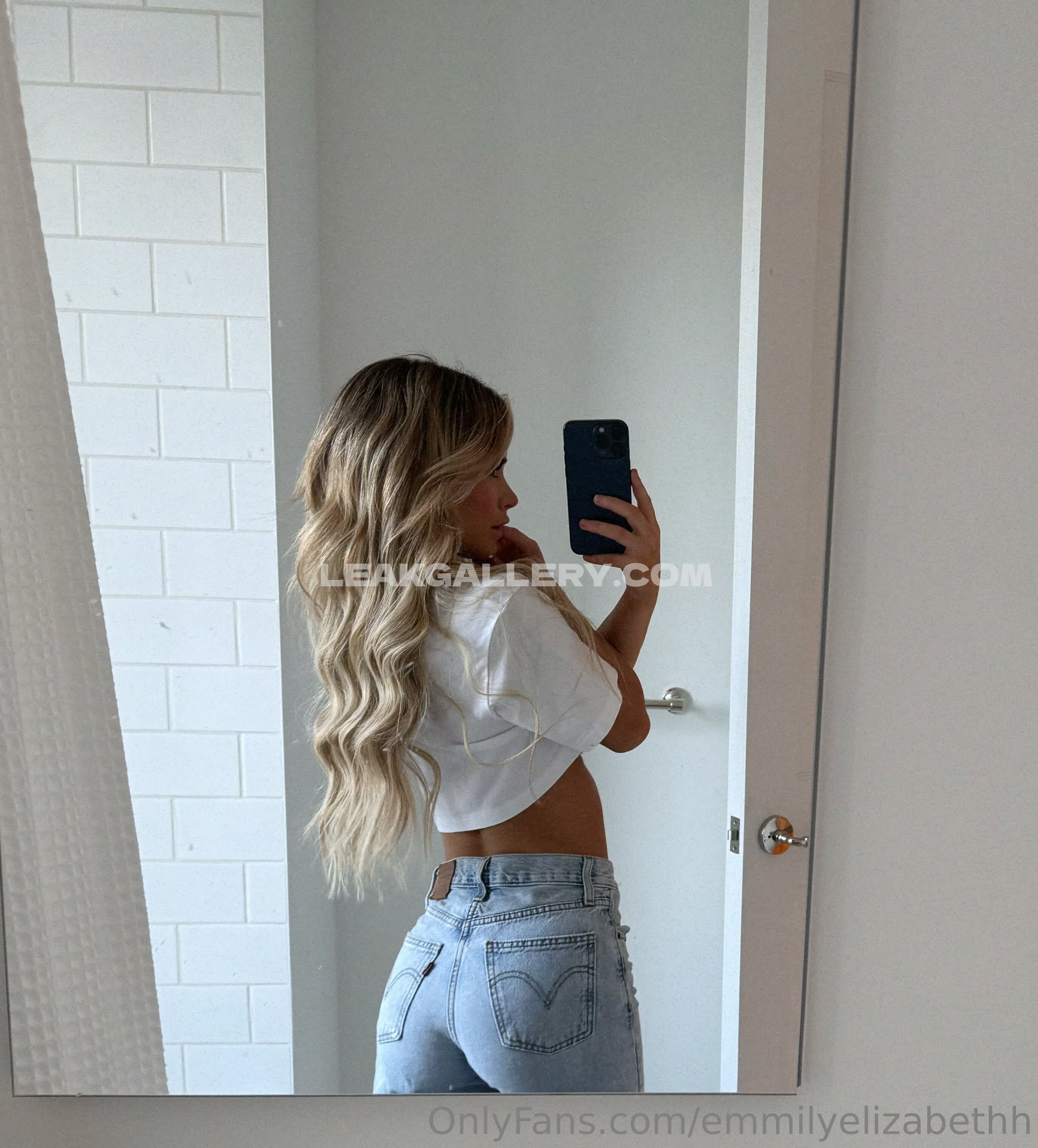 Emilyelizabeth Exclusive Leaked Nude OnlyFans #8997894