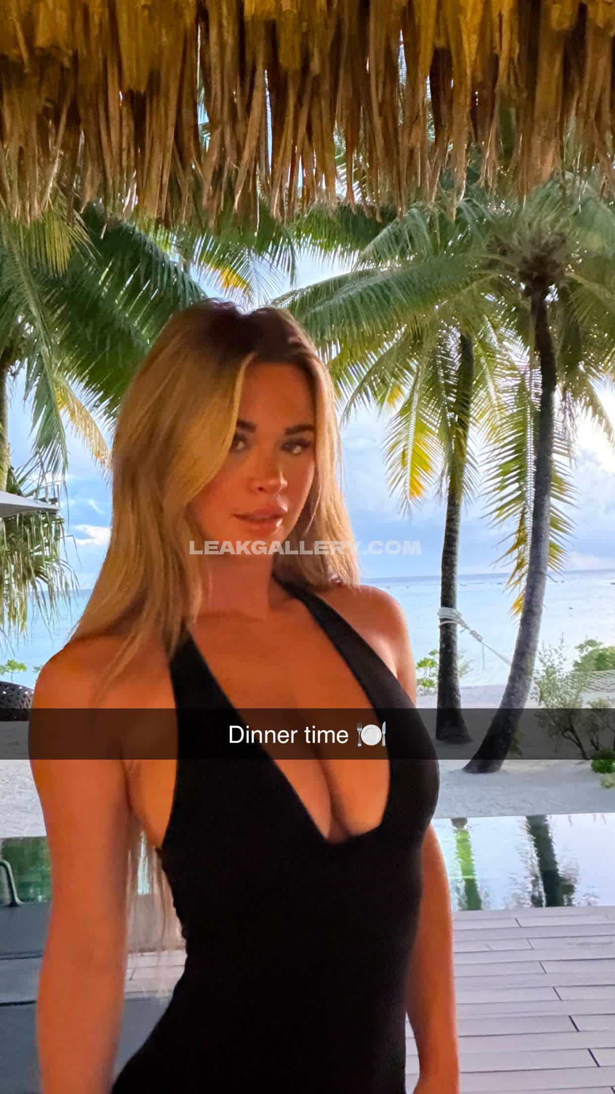 Emilyelizabeth Exclusive Leaked Nude OnlyFans #9000263