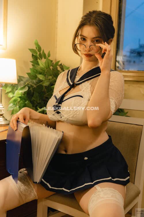 Emilyforyouuu Exclusive Leaked Nude OnlyFans #10553290