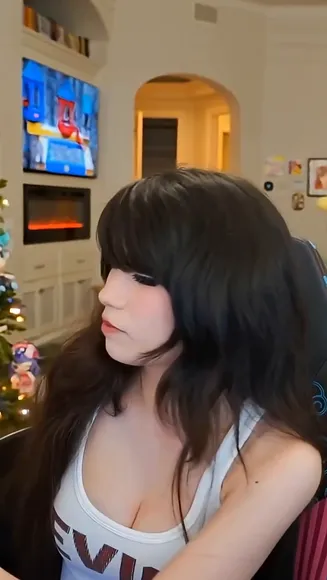 emiru video thumbnail
