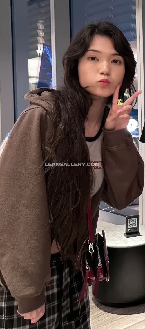 Emiru Exclusieve gelekte naaktcontent van OnlyFans #10552794