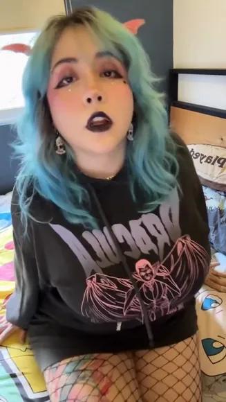 evyrosas video thumbnail