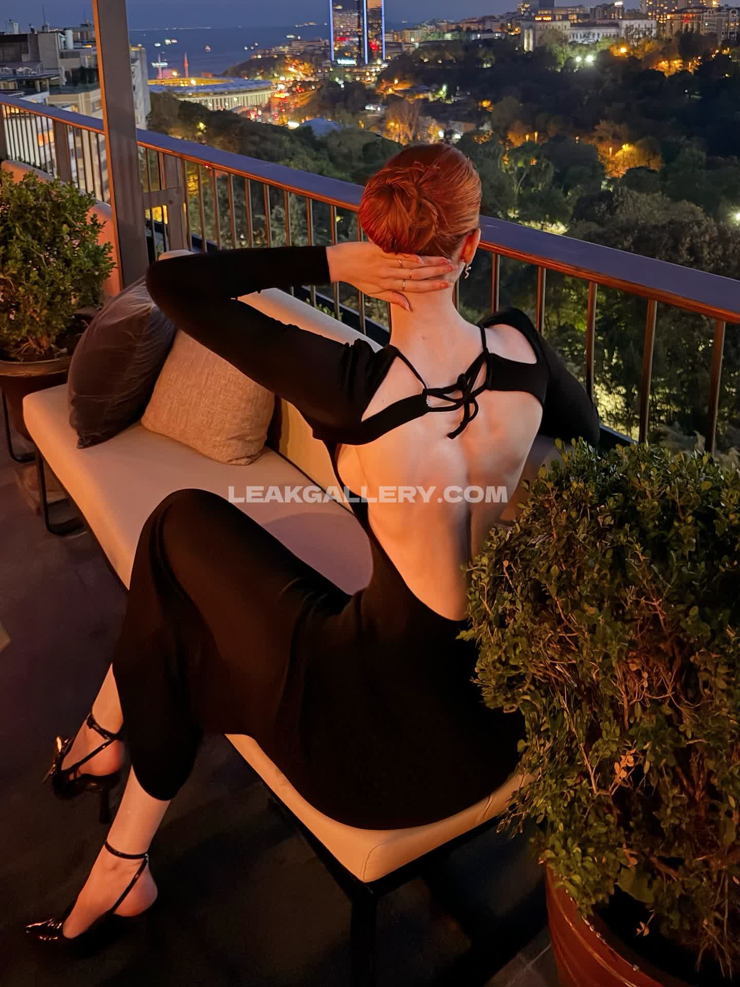 Fraaoula Exclusive Leaked Nude OnlyFans #9008355