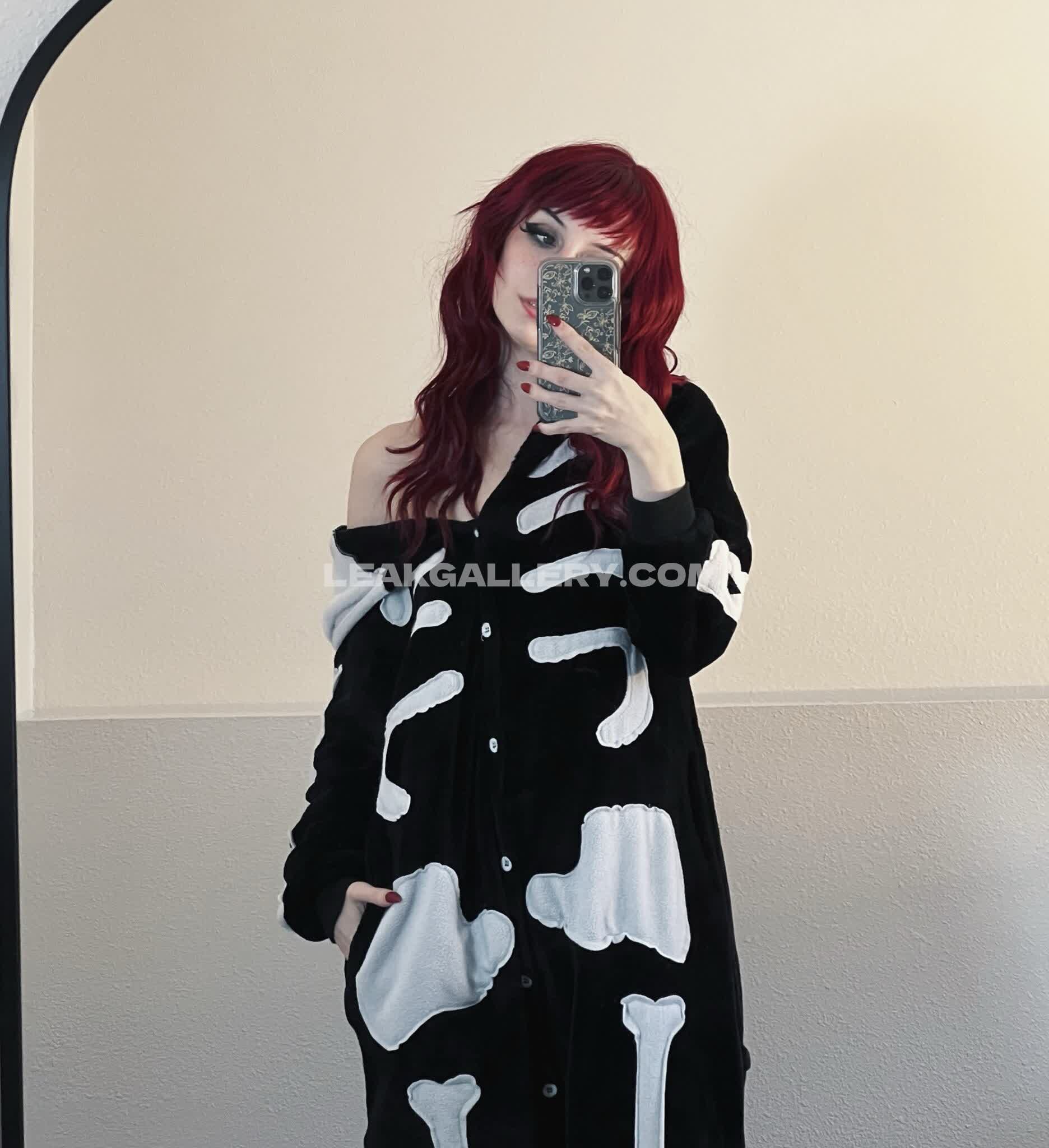 Graveghostie Exclusive Leaked Nude OnlyFans #9427376