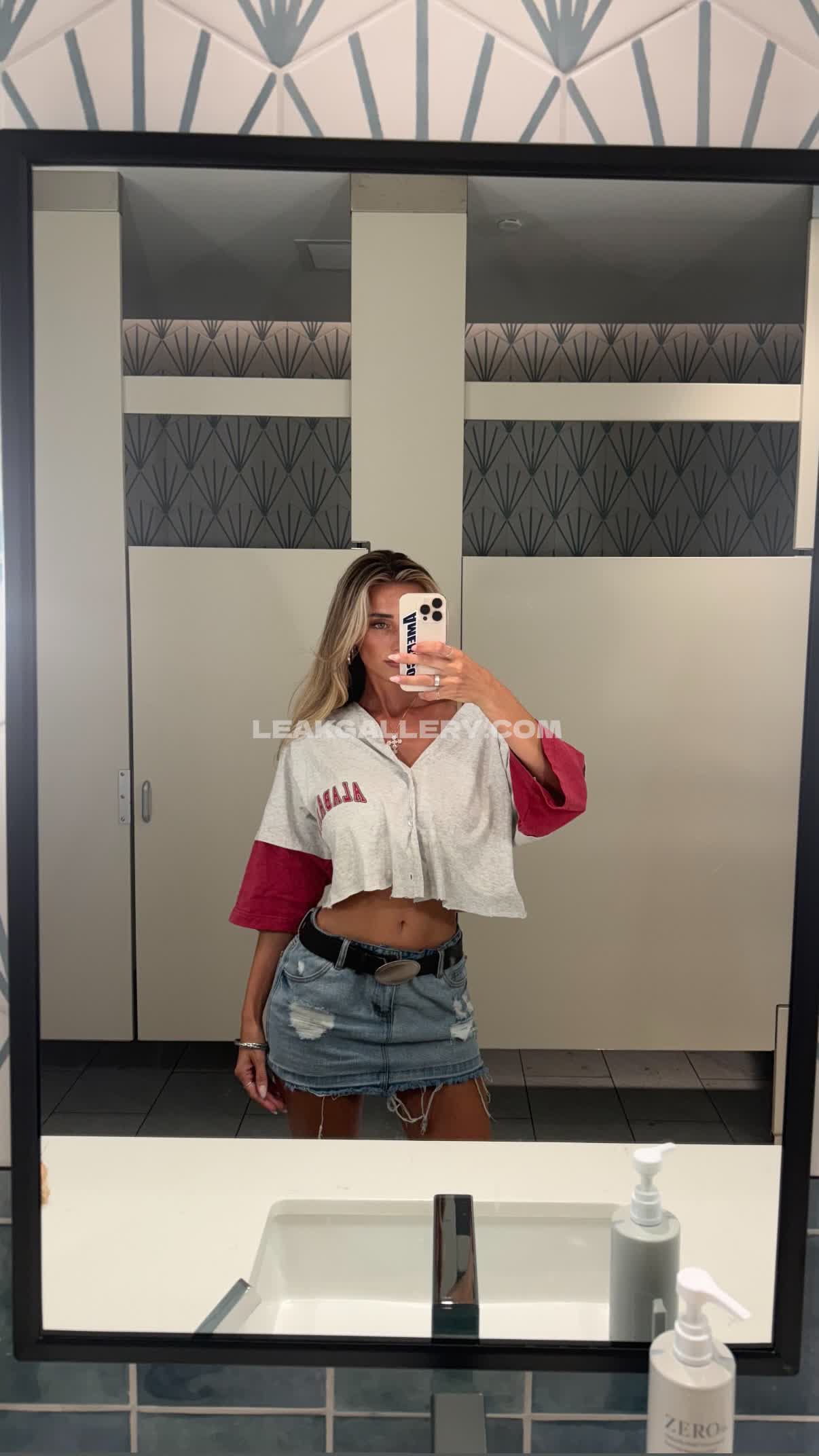 Hadelinemope Exclusive Leaked Nude OnlyFans #9260286