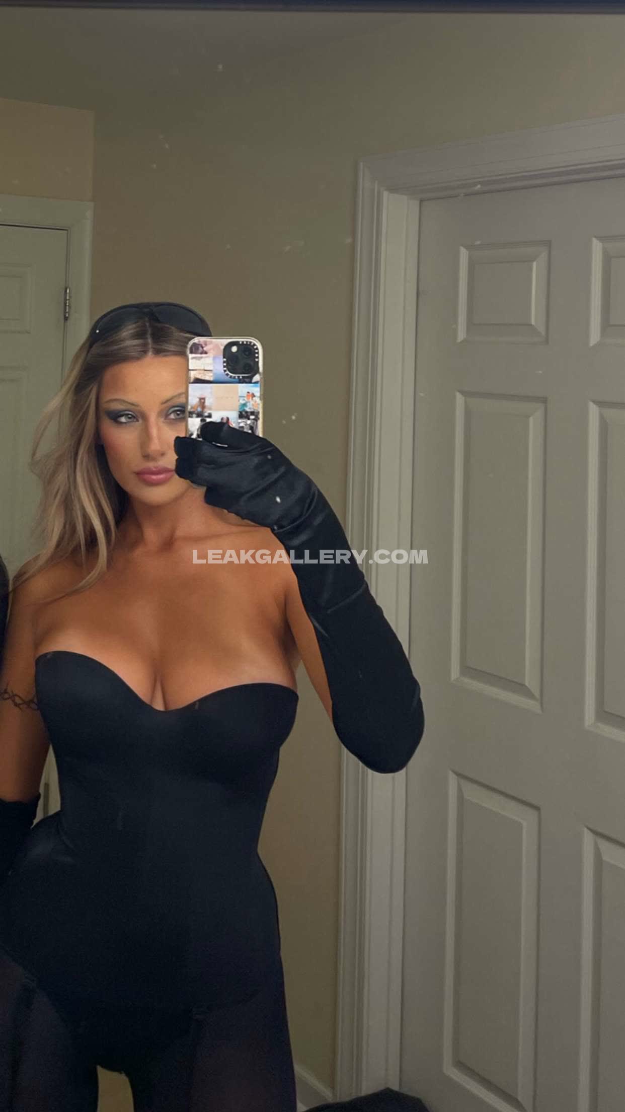 Hadelinemope Exclusive Leaked Nude OnlyFans #9261203