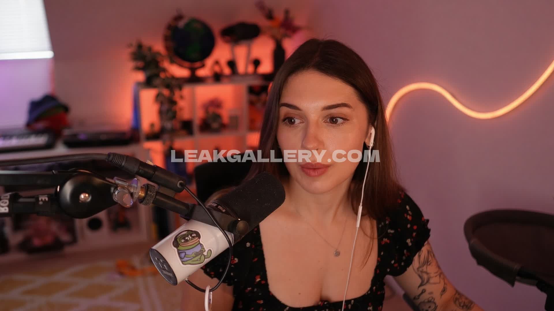 Harriesilver Exclusive Leaked Nude OnlyFans #9594831