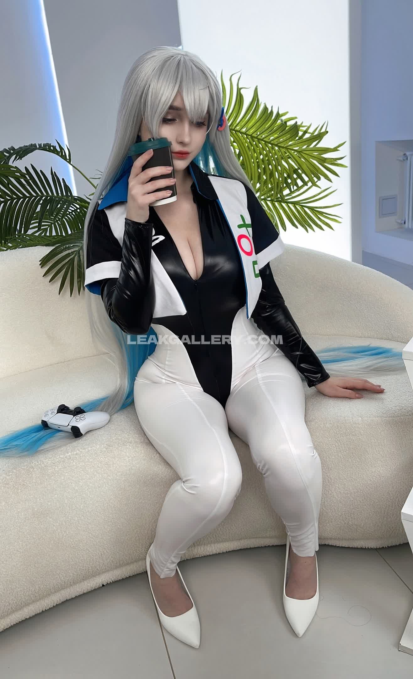 Hologana Exclusive Leaked Nude OnlyFans #9326574
