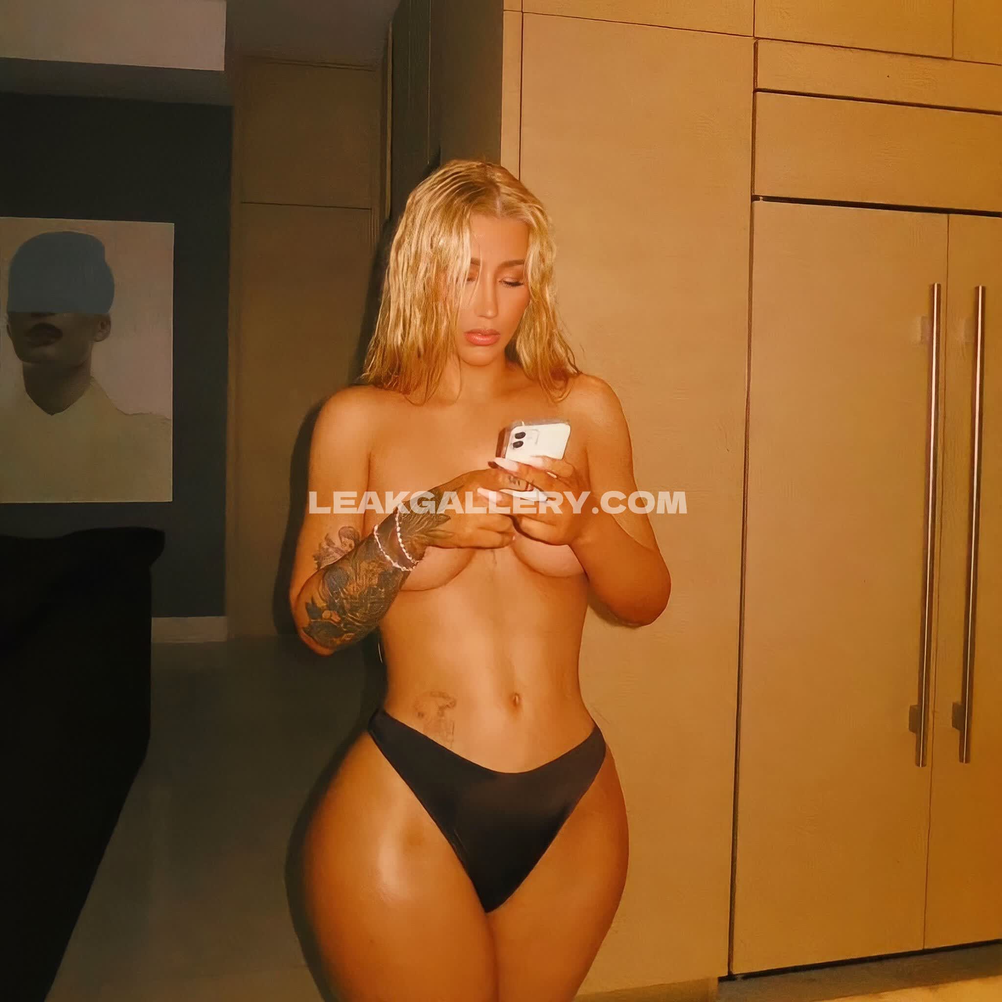Iggyazalea OnlyFans Nudi in Esclusiva Trapela #10539424