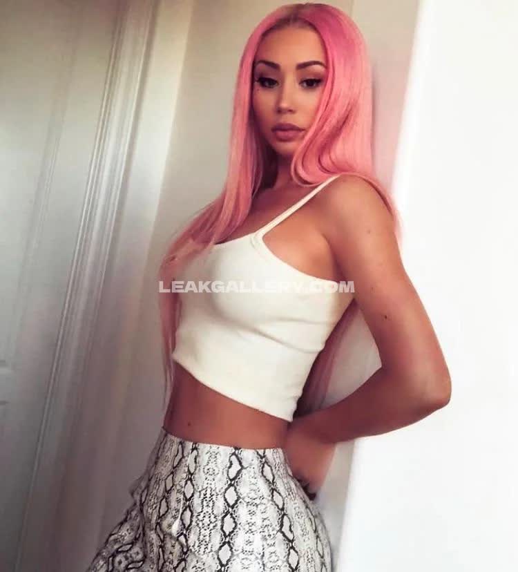 Iggyazalea Exclusive Leaked Nude OnlyFans #10538894
