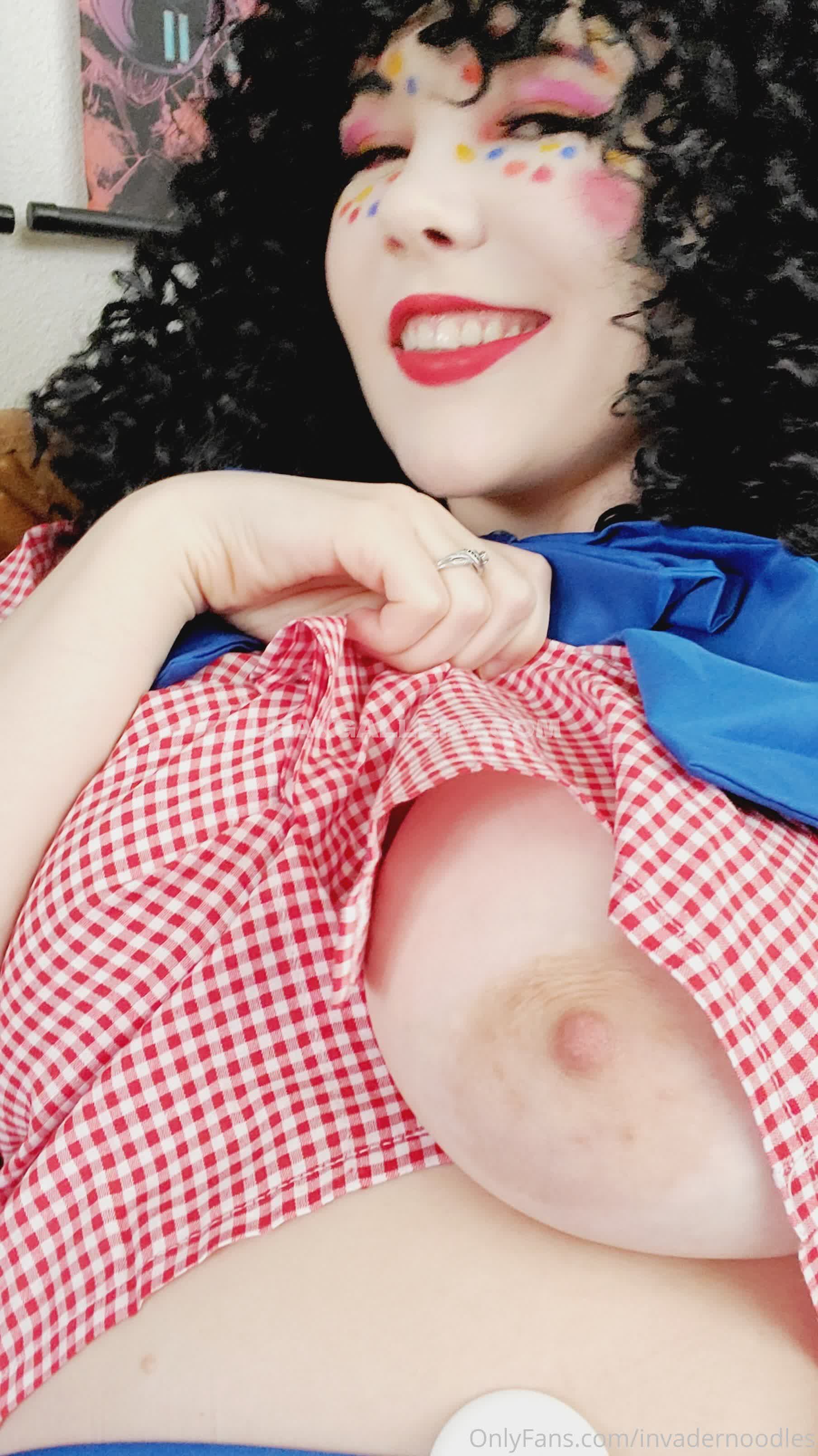 Invadernoodles Exclusive Leaked Nude OnlyFans #8911840