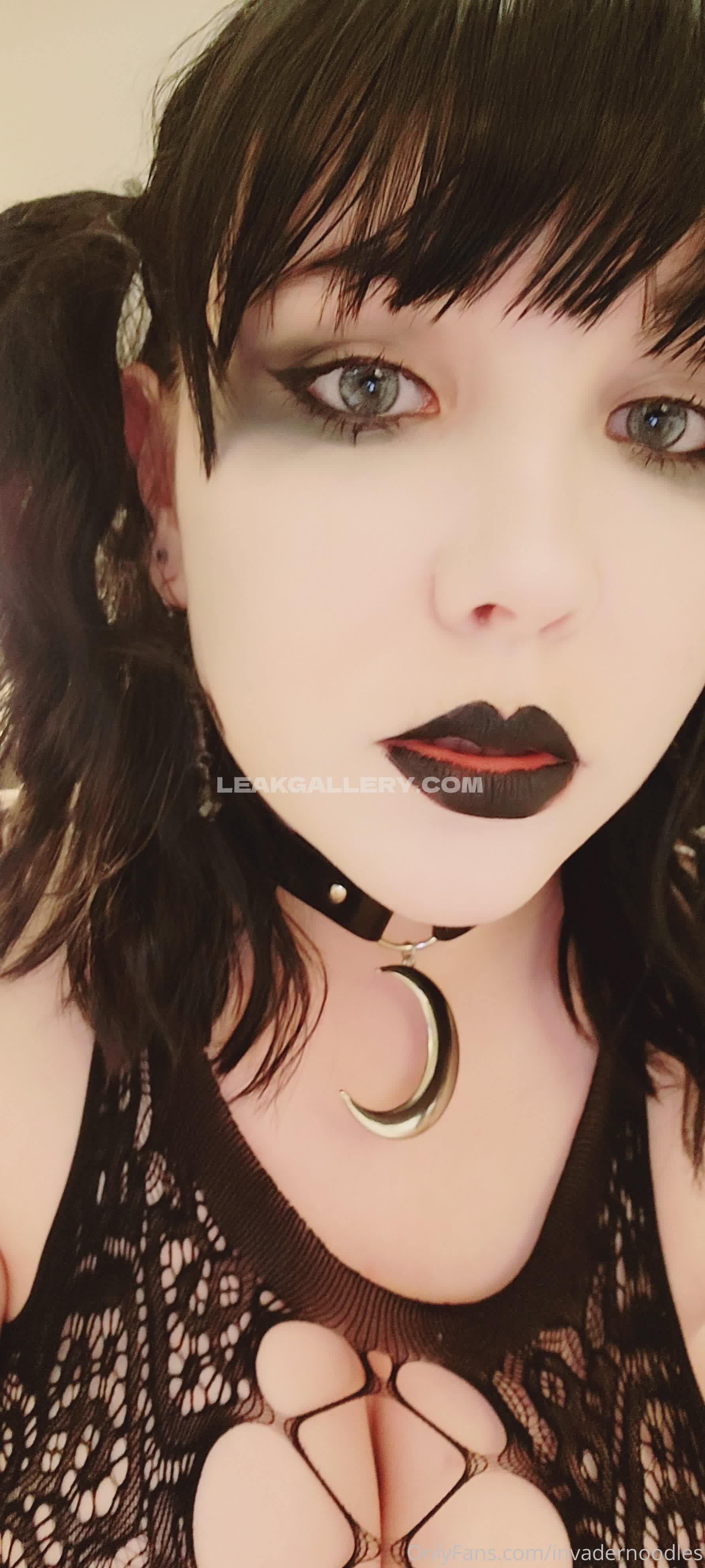 Invadernoodles Exclusive Leaked Nude OnlyFans #8911886