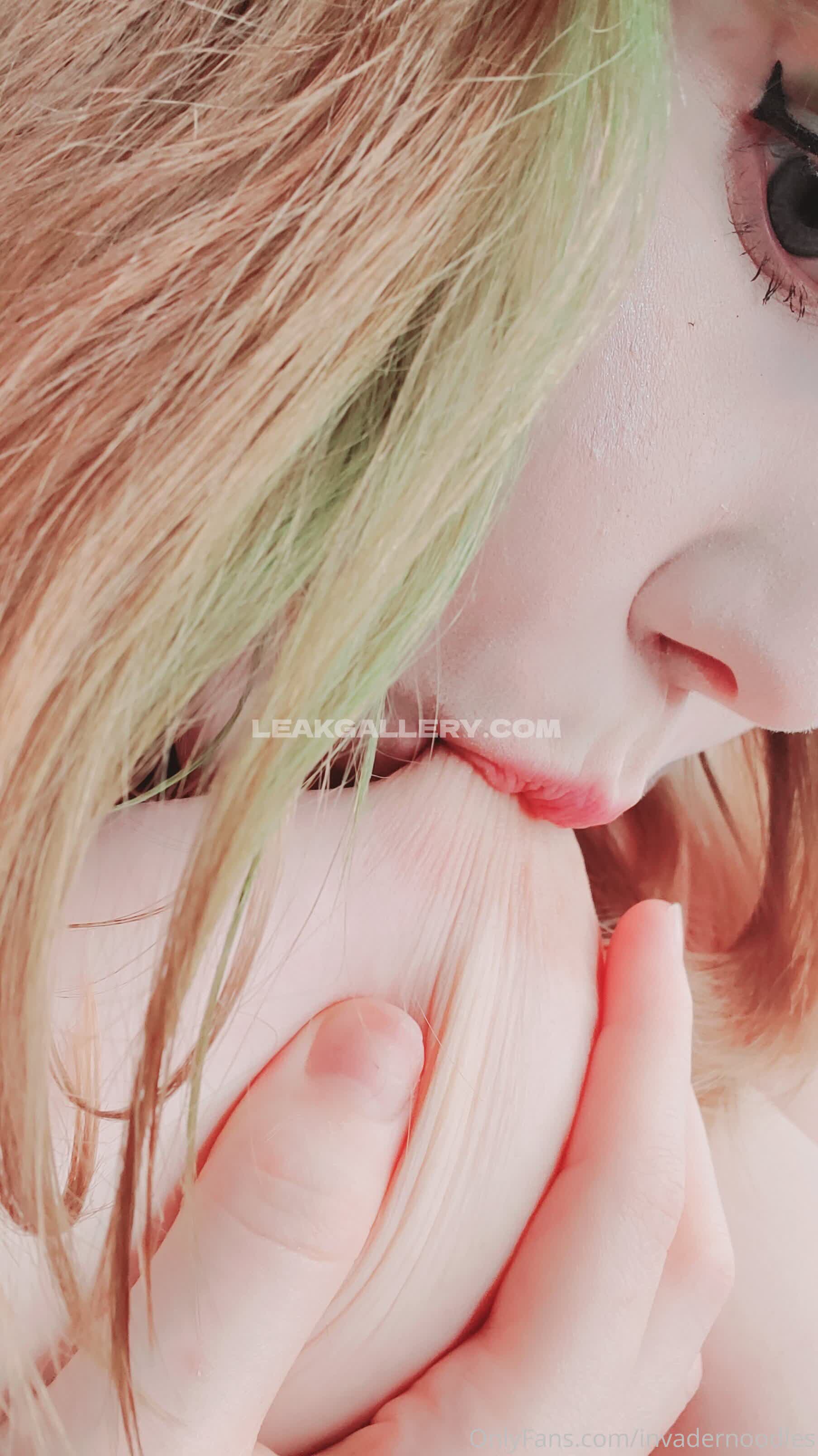 Invadernoodles Exclusive Leaked Nude OnlyFans #8903567