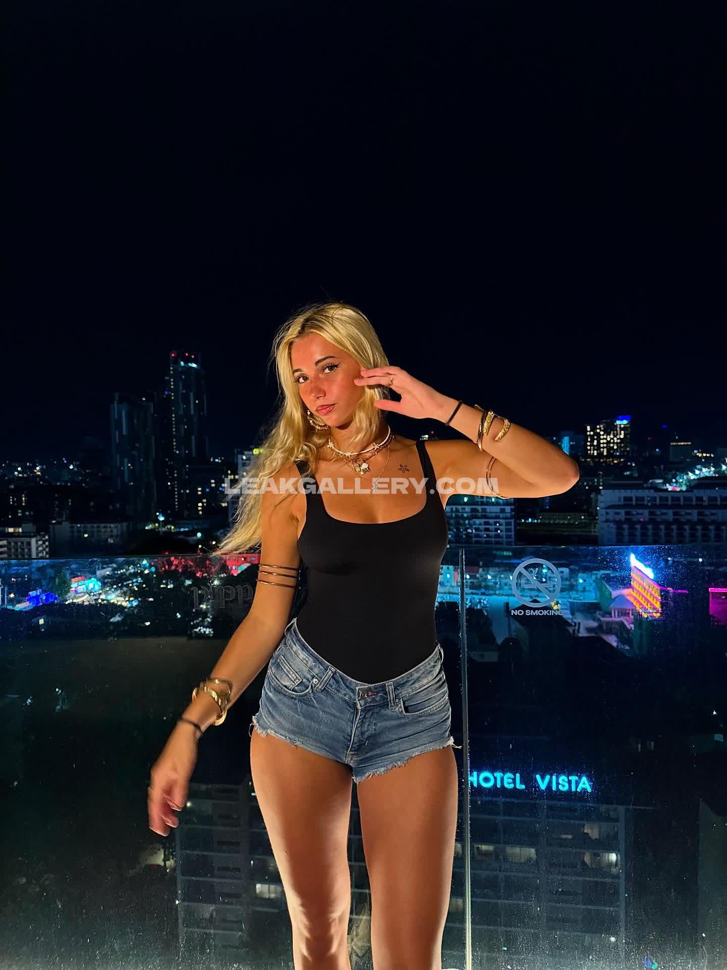Iris Exclusive Leaked Nude OnlyFans #9121785