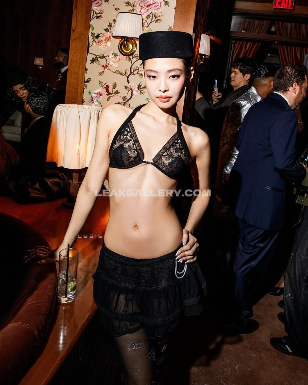 Jennierubyjane Exclusive Leaked Nude OnlyFans #10424996