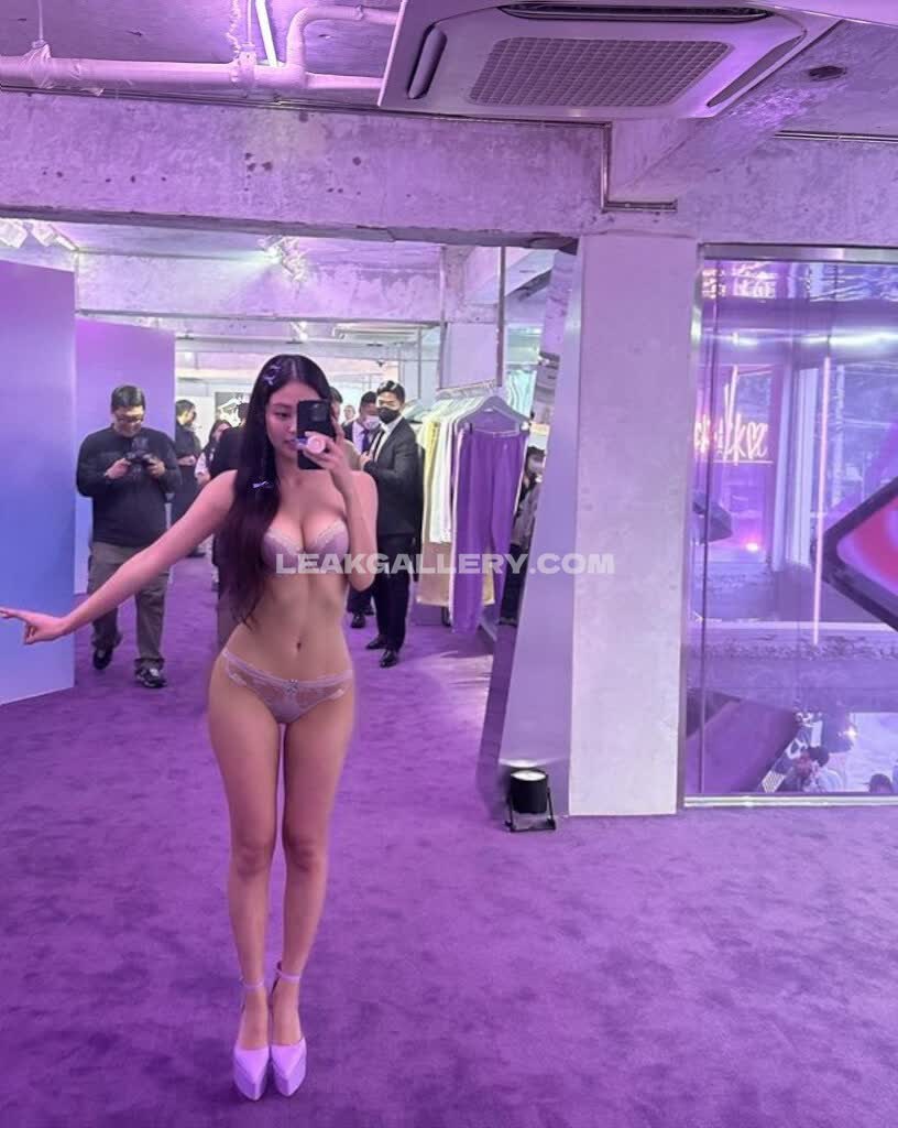 Jennierubyjane Exclusive Leaked Nude OnlyFans #10425487