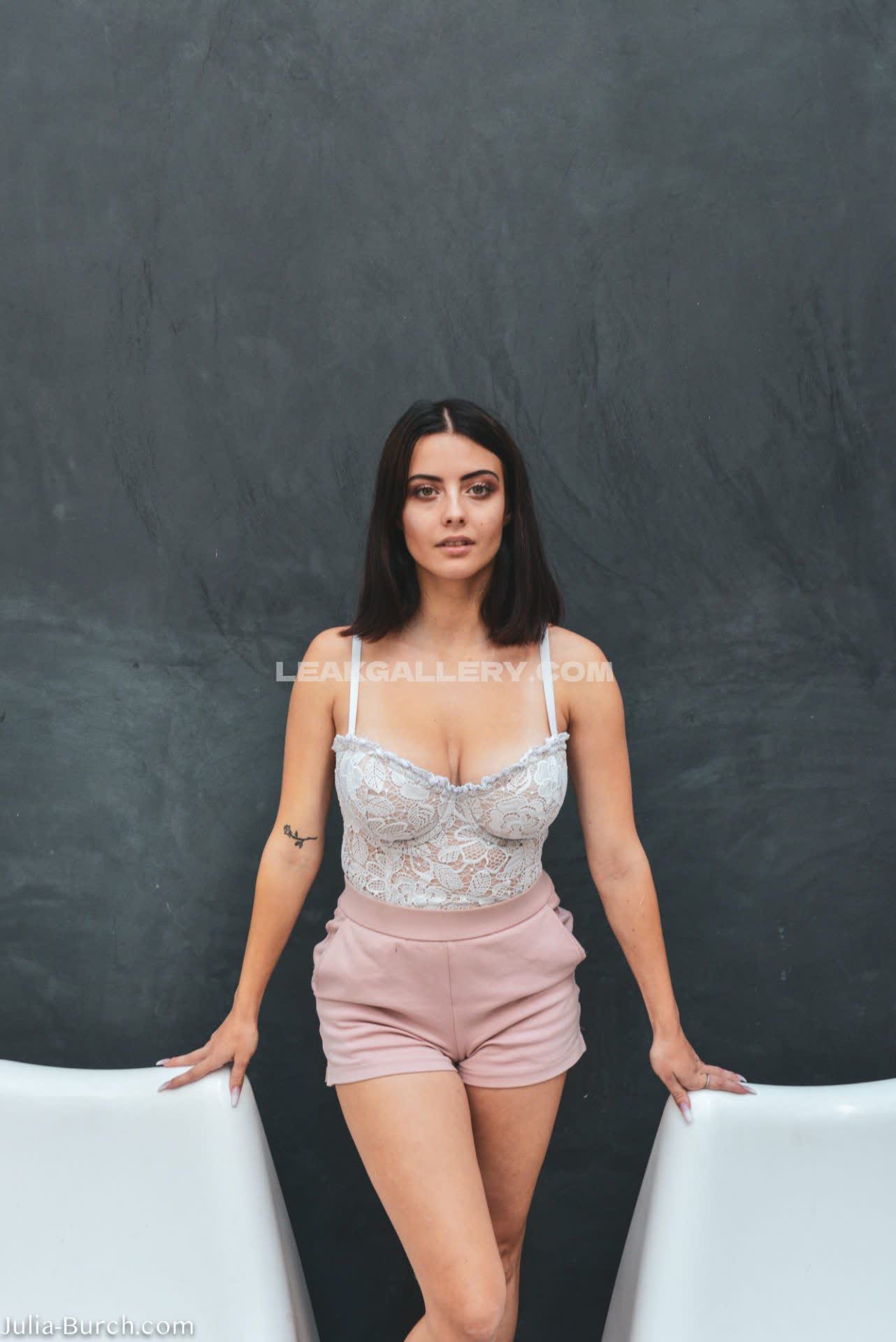 Juliaburch / juliaaburch Exclusive Leaked Nude OnlyFans #8541852