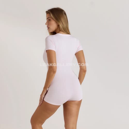 Karajewelll Exclusive Leaked Nude OnlyFans #9843240
