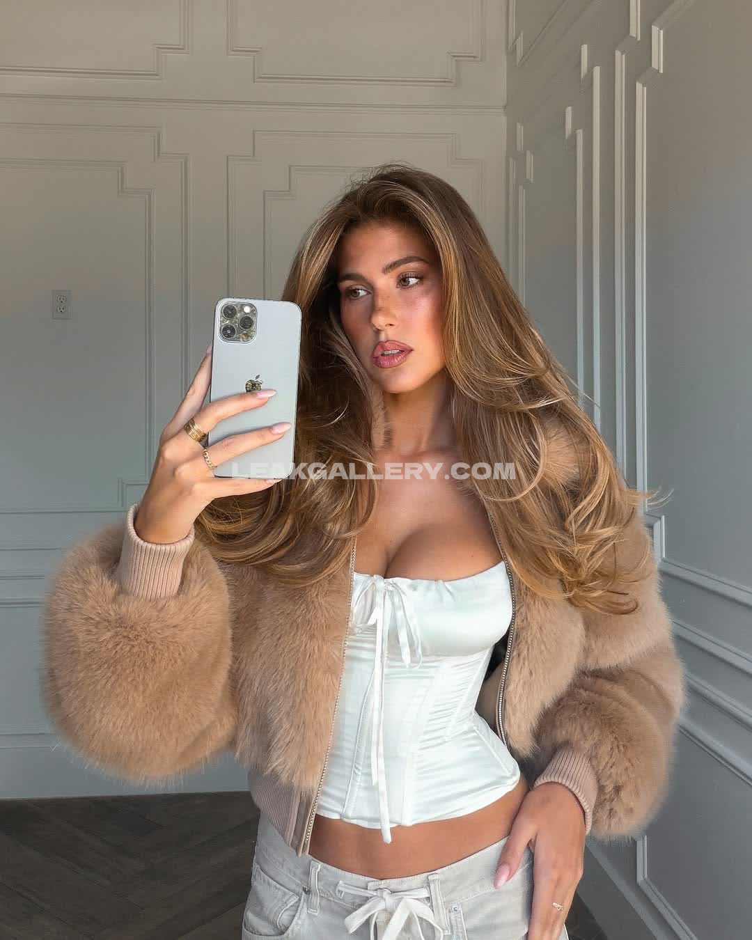Karajewelll Exclusive Leaked Nude OnlyFans #9372281