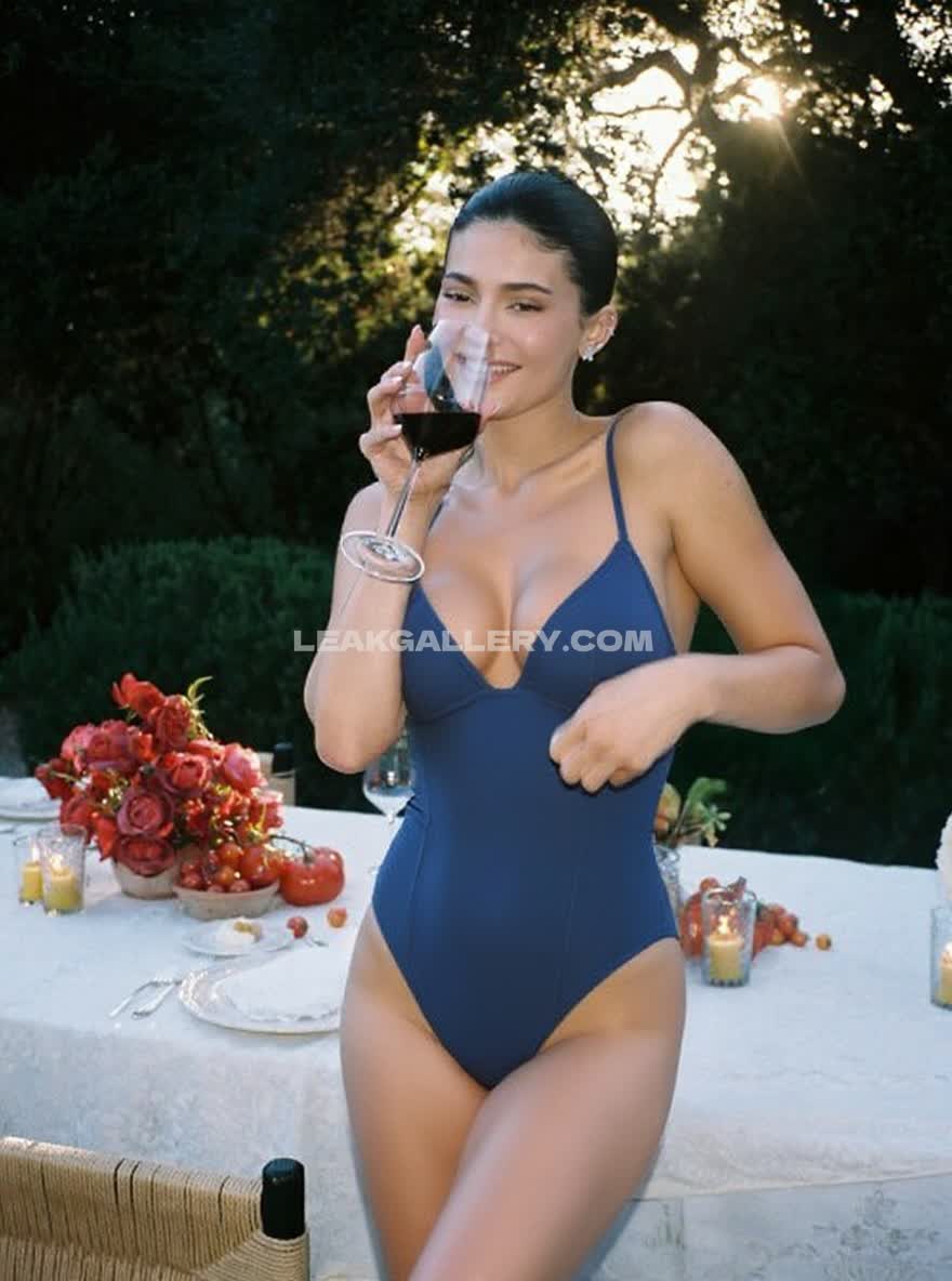 Kyliejenner Exclusive Leaked Nude OnlyFans #10239425