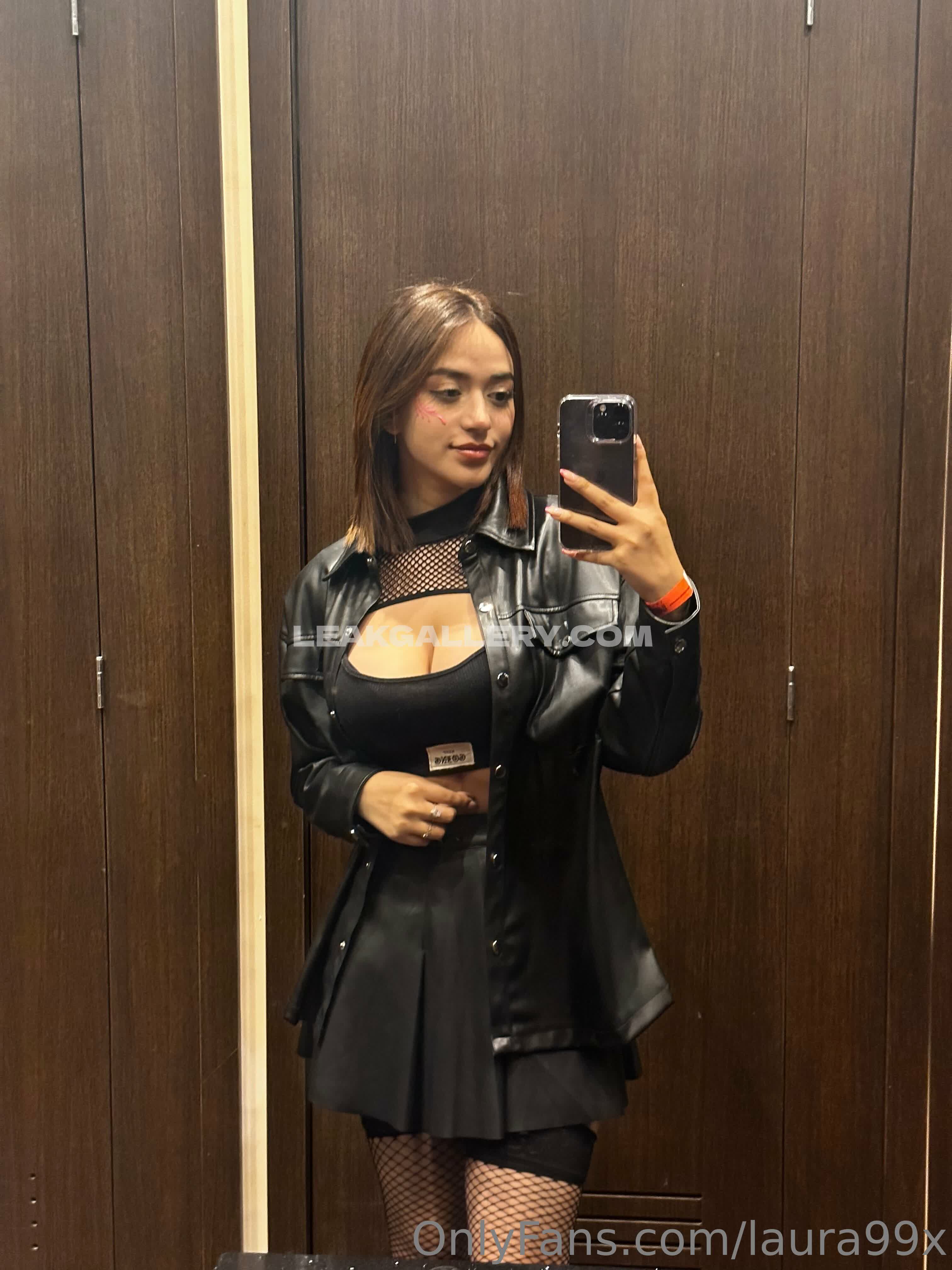 Laura3_3 Exclusive Leaked Nude OnlyFans #9043082