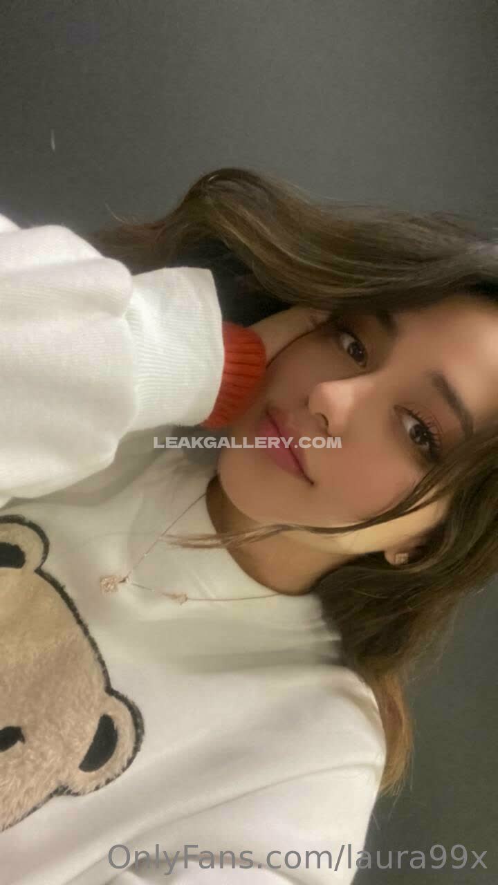 Laura3_3 OnlyFans Nudi in Esclusiva Trapela #9043889
