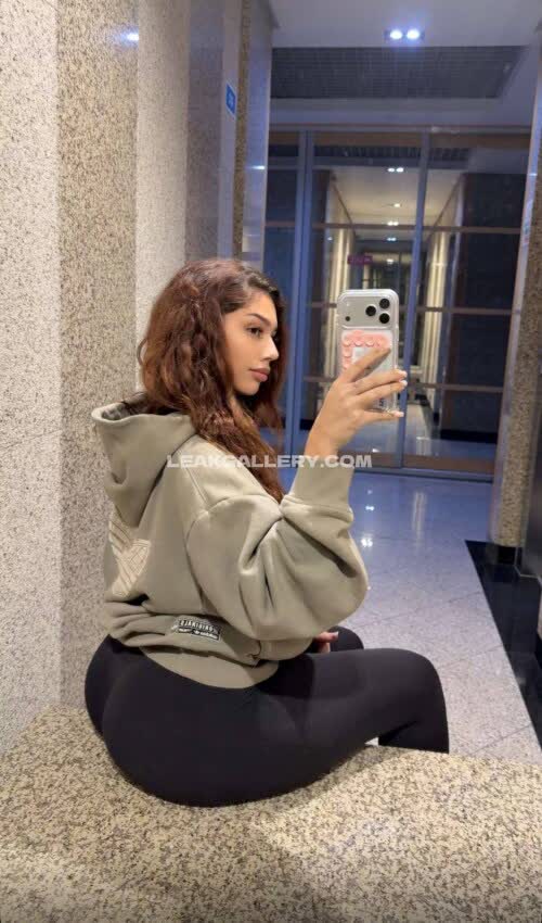 Laurgmzz / angelgmzz Exclusive Leaked Nude OnlyFans #10650169