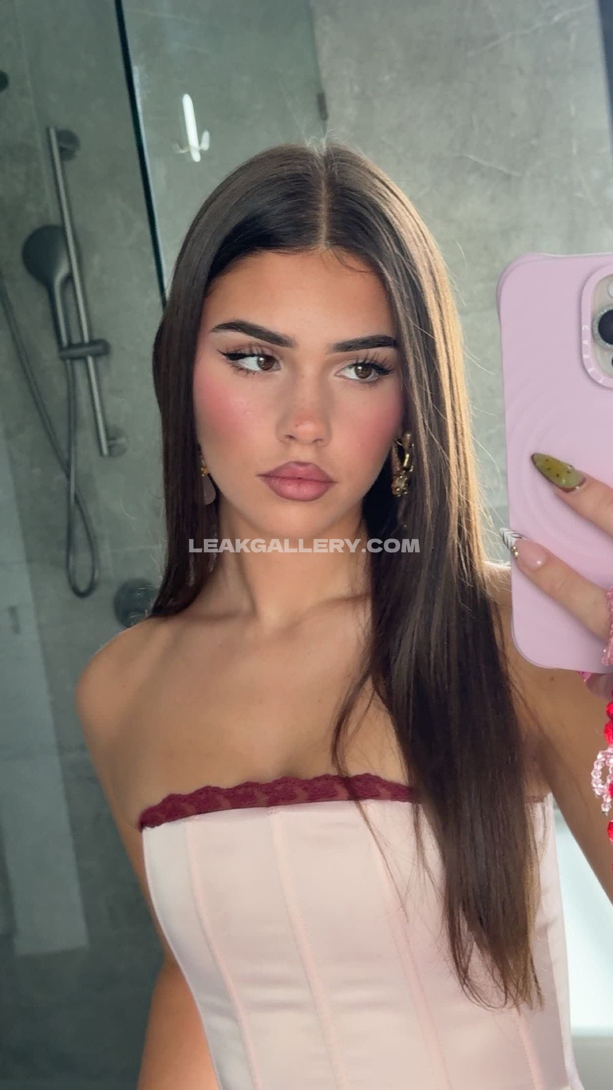 Leahhalton / leahholton Exclusiva filtración de OnlyFans desnuda #9255507