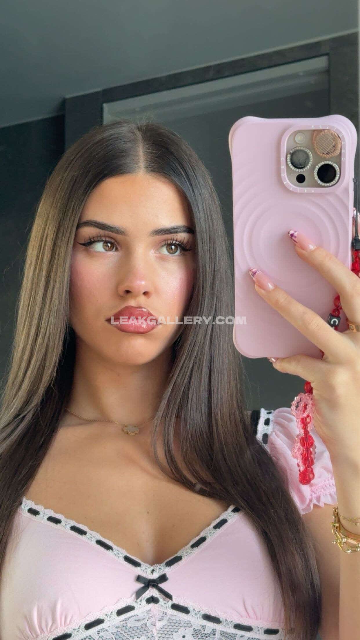 Leahhalton / leahholton Exclusive Leaked Nude OnlyFans #9251872