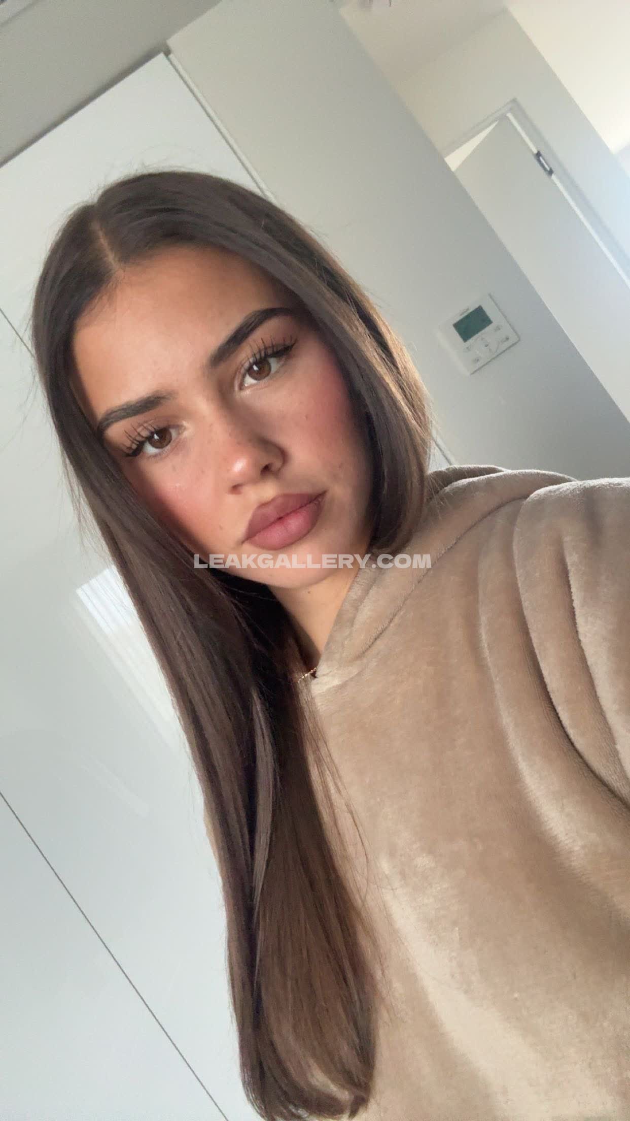 Leahhalton / leahholton Exclusive Leaked Nude OnlyFans #9255371