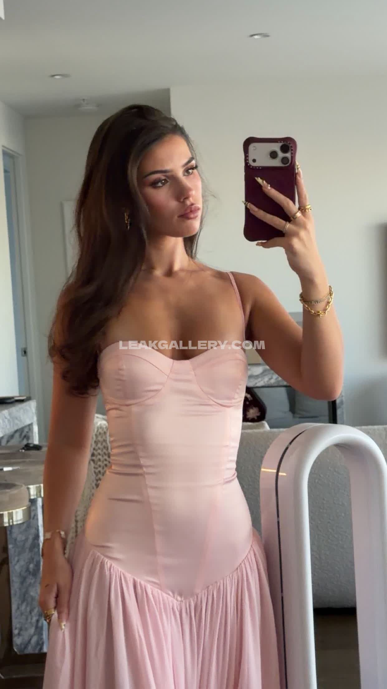 Leahhalton / leahholton Exclusive Leaked Nude OnlyFans #9256402